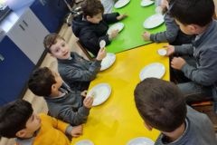 نتعلم من تجاربنا